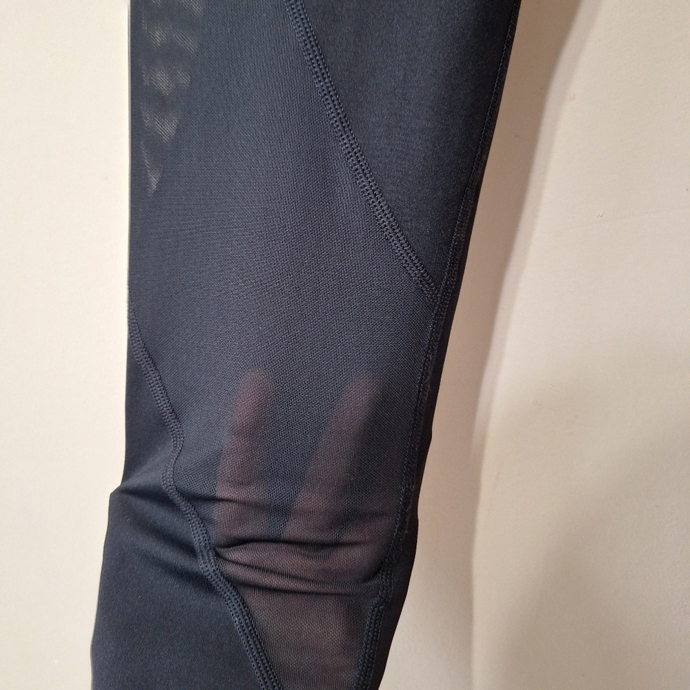 ​Aerie OFFLINE Goals 7/8 High Waisted Mesh Pocket Leggings Black Medium - Picture 7 of 11